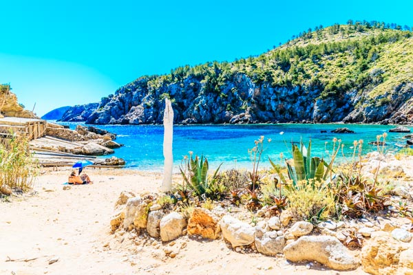 Strand auf Ibiza - Strandurlaub auf den Balearen