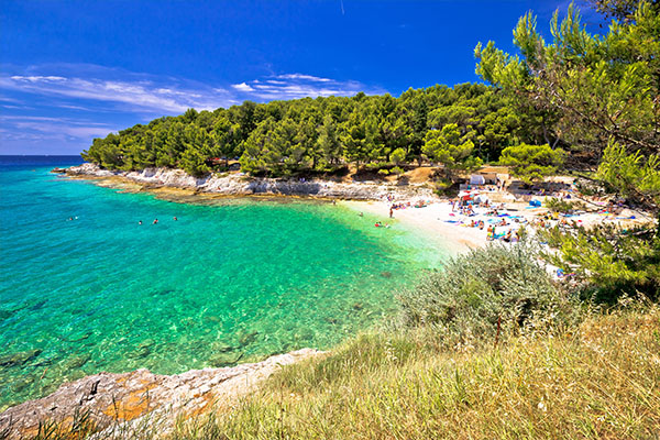 Wunderschöne Bucht in Pula