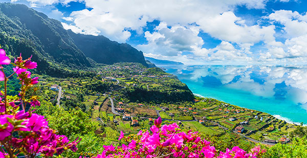 Blick auf die Nordküste von Madeira